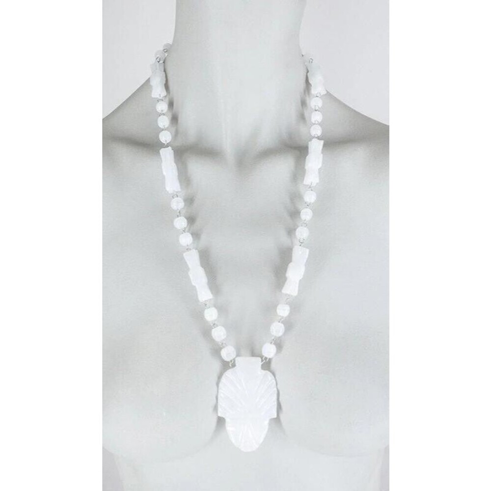 Vintage 1970s 70s Mexican White Agate Carved Mask Pendant Beaded Necklace